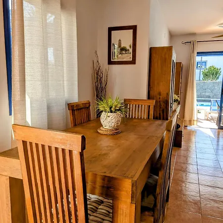Casa Aleksandra Ferienhaus *